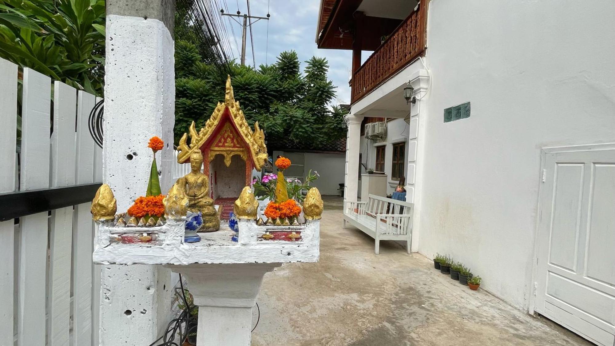 לואנג פרבאנג Moukdavan Guesthouse מראה חיצוני תמונה
